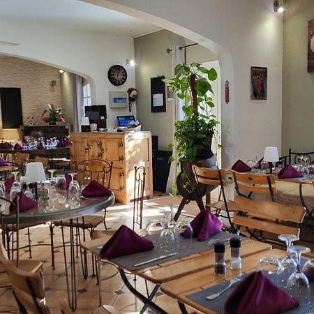 Auberge De La Table Ronde Винон-сюр-Вердон Экстерьер фото